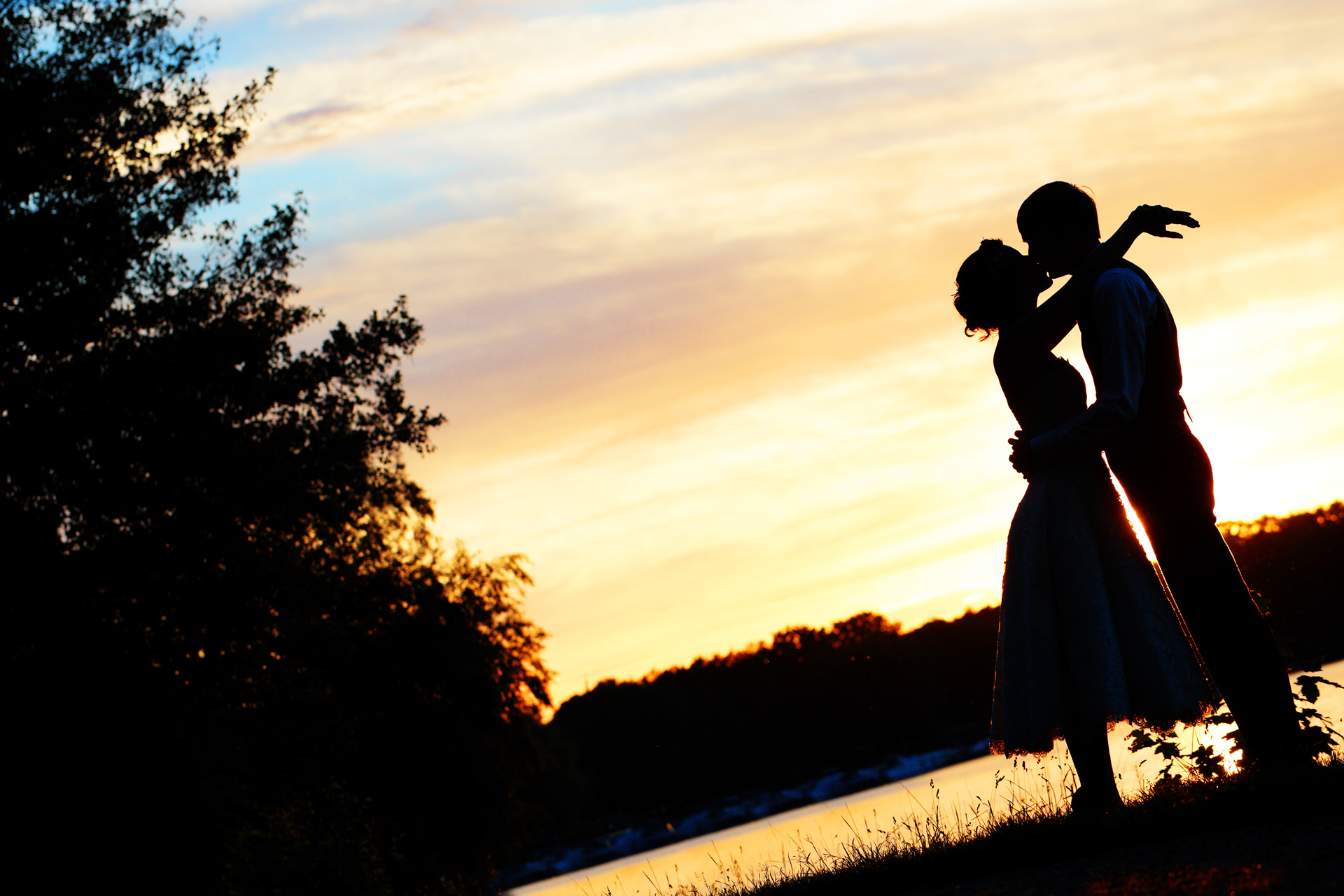Hochzeitsfotograf Caputh Silhouette Hochzeitspaar im Sonnenuntergang