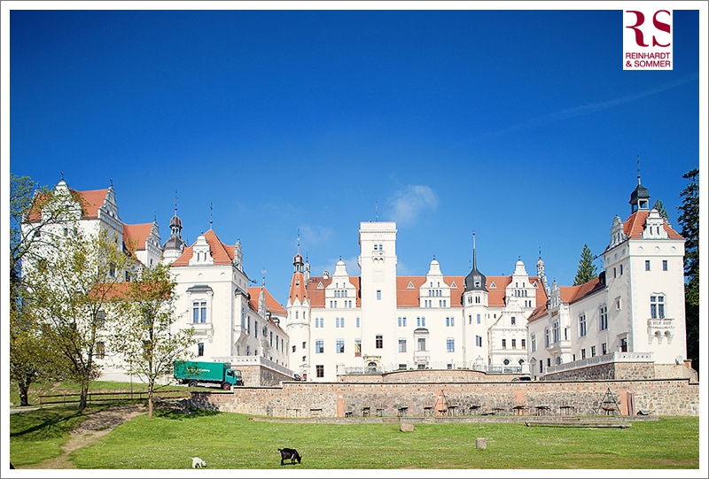 Schloß Boitzenburg bei einer Mai-Hochzeit in der Uckermark Schloß Boitzenburg bei einer Mai-Hochzeit in der Uckermark