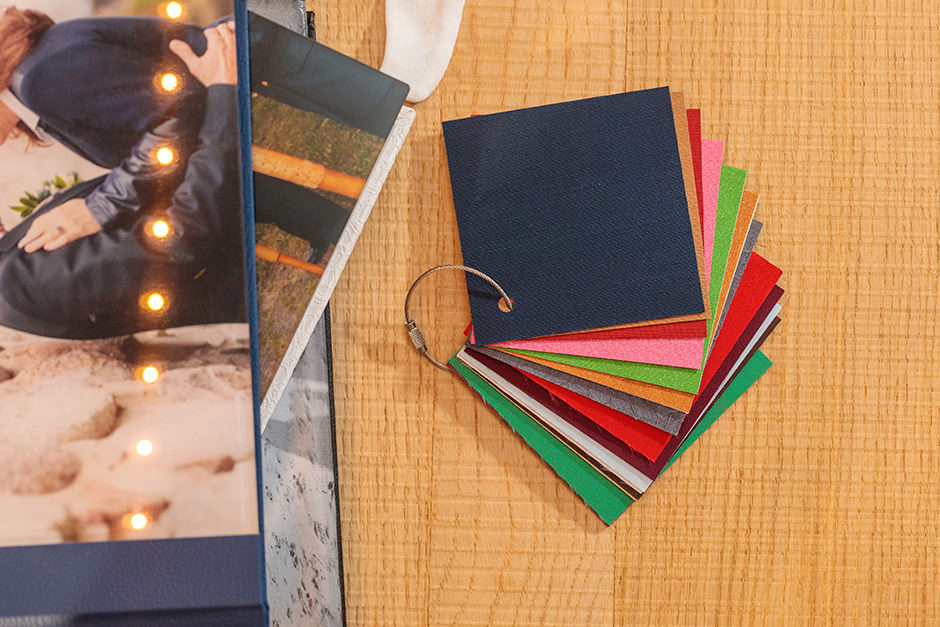 Verschiedene Einbandmaterialien für das Hochzeitsfotoalbum Verschiedene Einbandmaterialien für das Hochzeitsfotoalbum