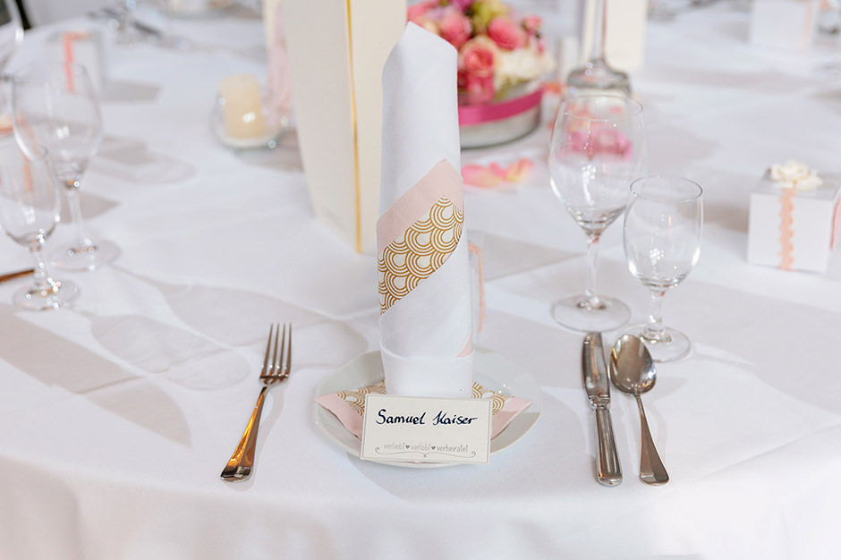 Tischdekoration auf Hochzeit Tischdekoration auf Hochzeit