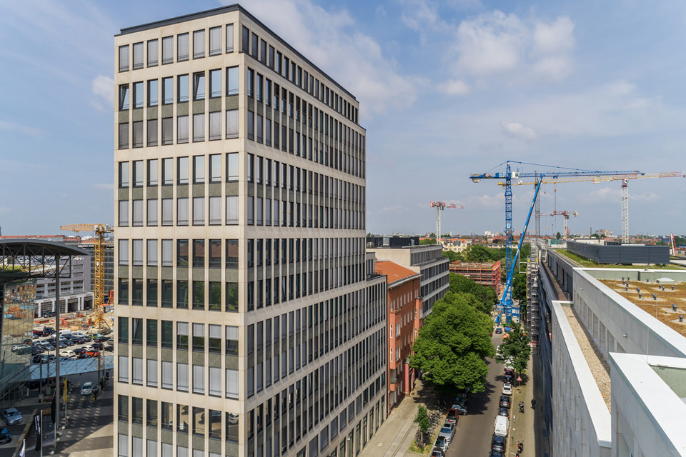 Immobilienfoto mit Drohne von Haus in Berlin