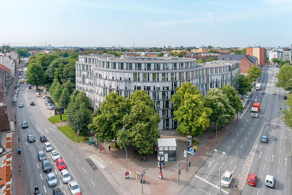 Immobilienfotograf in Hamburg mit Drohne Immobilienfotograf in Hamburg mit Drohne
