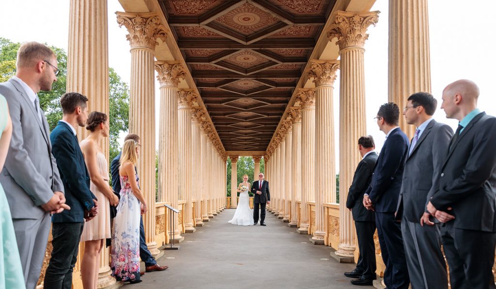 Brauteinzug auf dem Belvedere Pfingstberg Der Gang zum Maurischen Kabinett im Belvedere auf dem Pfingstberg in Potsdam