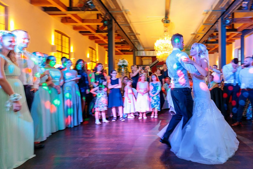 Der Hochzeitstanz des Brautpaares
