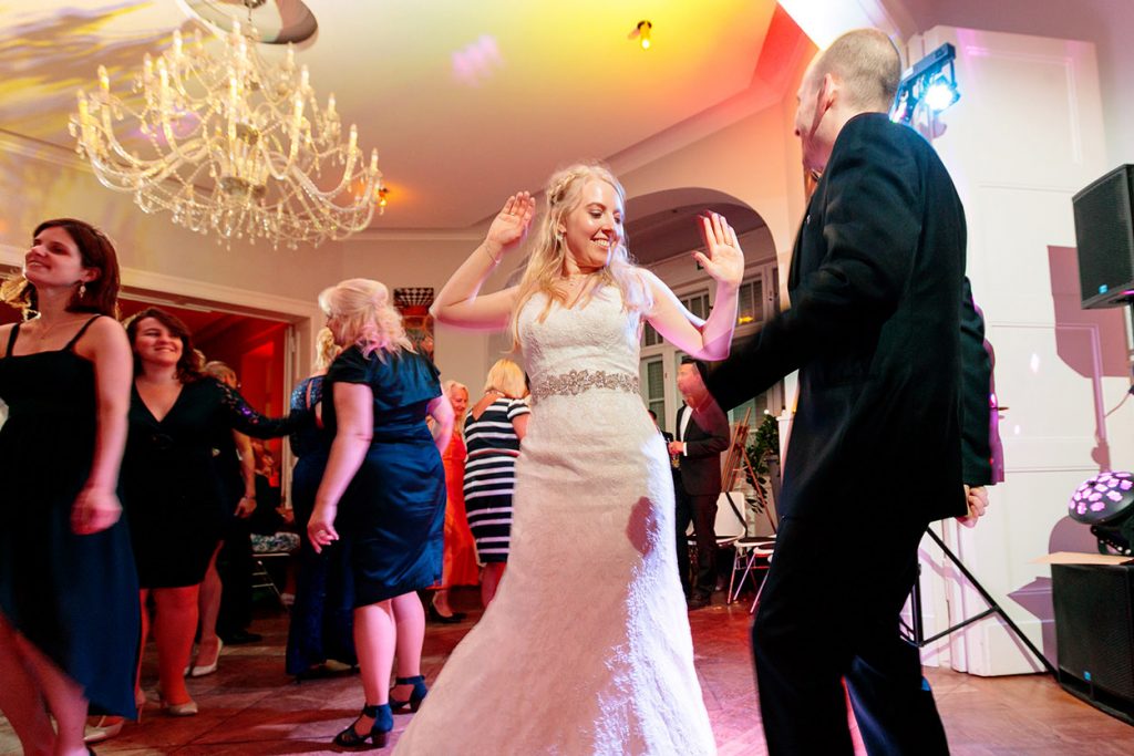 Hochzeitsparty in Berlin am Wasser