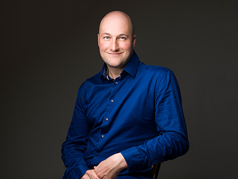 Christian Sommer fotografiert Unternehmen, Immobilien & Veranstaltungen. Er ist auf die Arbeit mit Drohnen für Veranstaltungen, Immobilienwirtschaft und Filmproduktion in und um Berlin spezialisiert. 