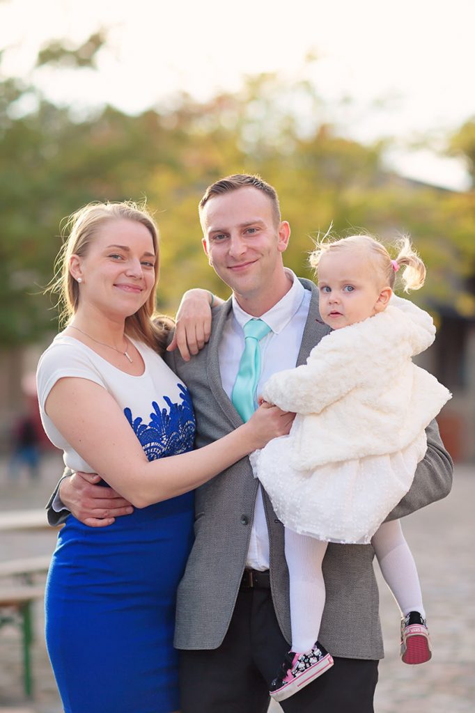 Familienfotos am Nachmittag des Hochzeitstages