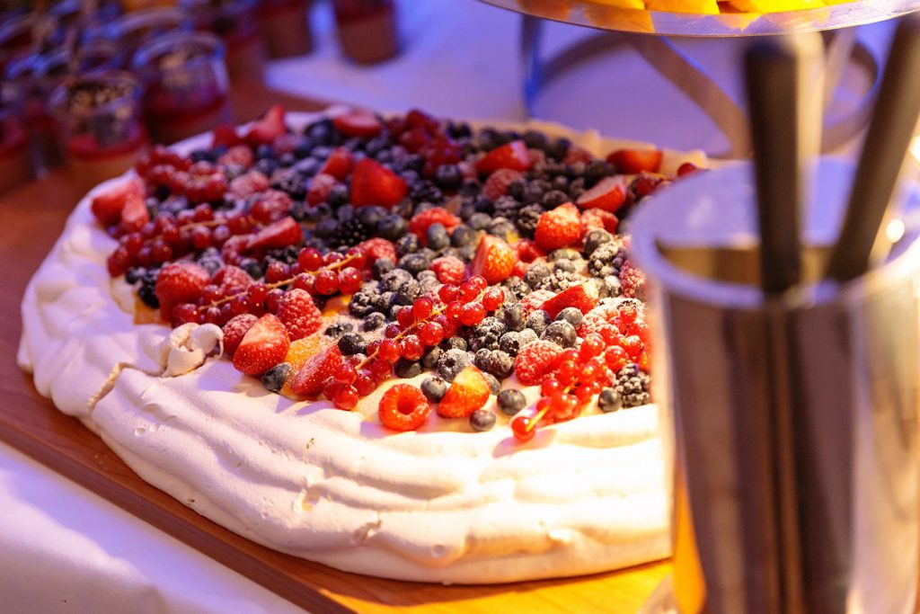 Australisches Dessert namens Pavlova