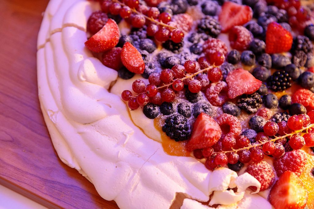 Australisches Dessert namens Pavlova