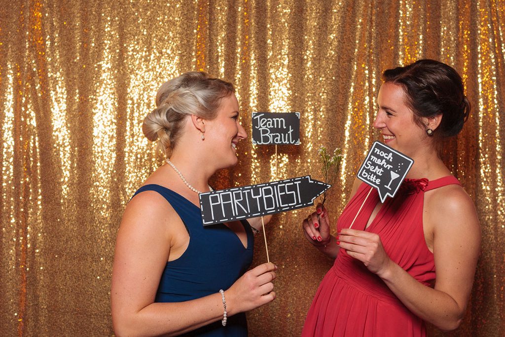 Unsere Fotobox mit Glitzervorhang