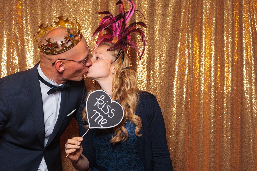 Unsere Fotobox mit Glitzervorhang