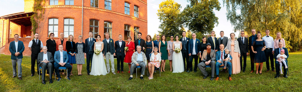 Das einmalige Panoramagruppenfoto von Reinhardt&Sommer