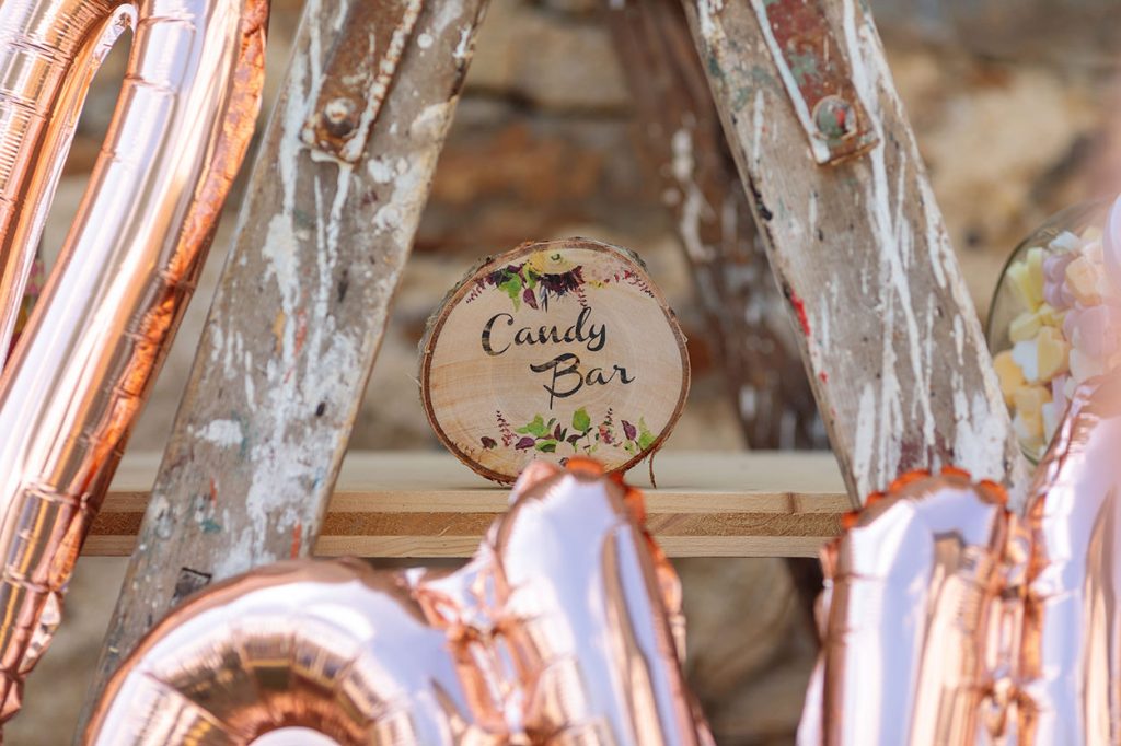 Eine personalisiert Candy Bar auf der Hochzeitsfeier