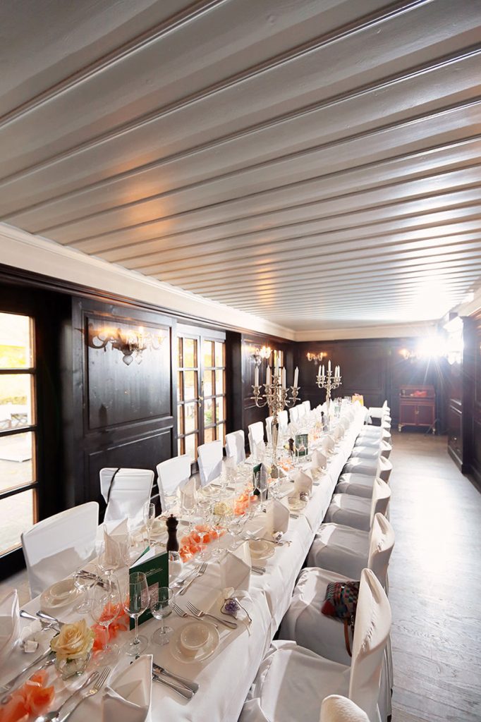Festliche Tafel im Schloss Glienicke