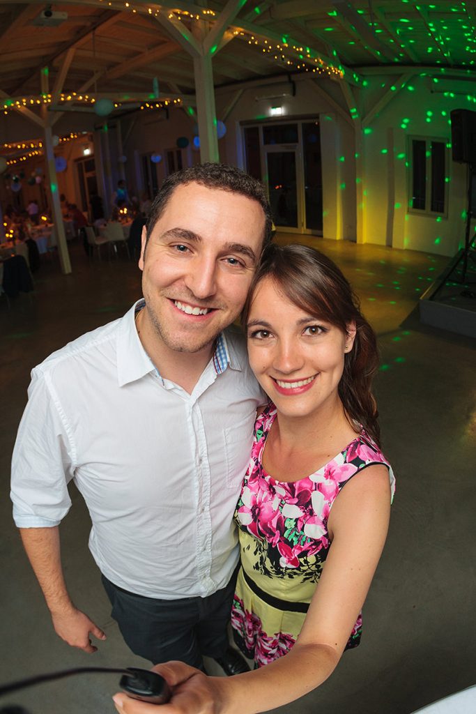 Die Reinhardt&Sommer Fotobox in Form einer Selfiebox Edition ist der Renner auf Hochzeitsfeiern