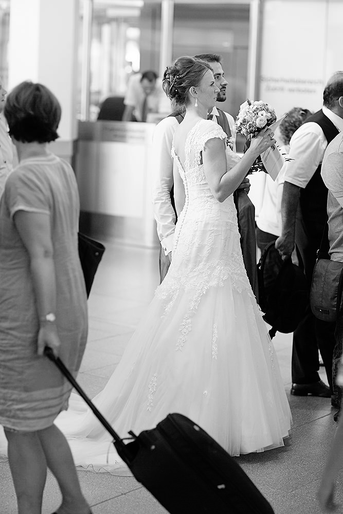 Im Brautkleid nach Paris!
