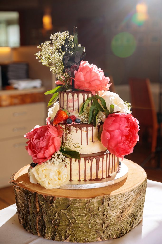 Eine Hochzeitstorte von Tigertörtchen aus Berlin: Fotografen lieben Süßigkeiten des Tages