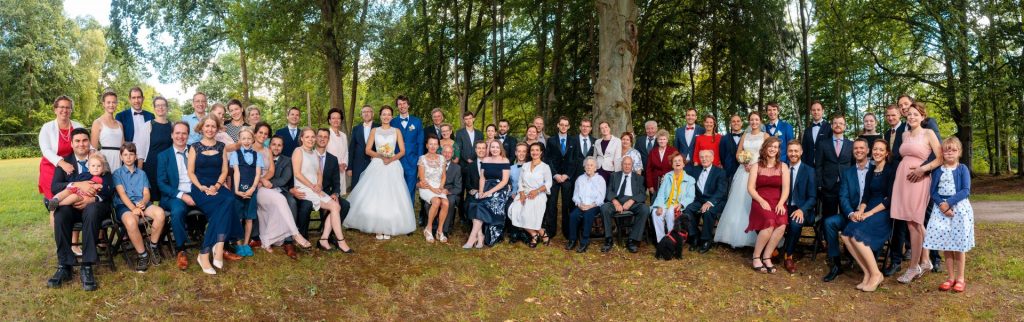 Das Panoramagruppenfoto auf dem Gelände vom Landgut Gühlen bei Neuruppin