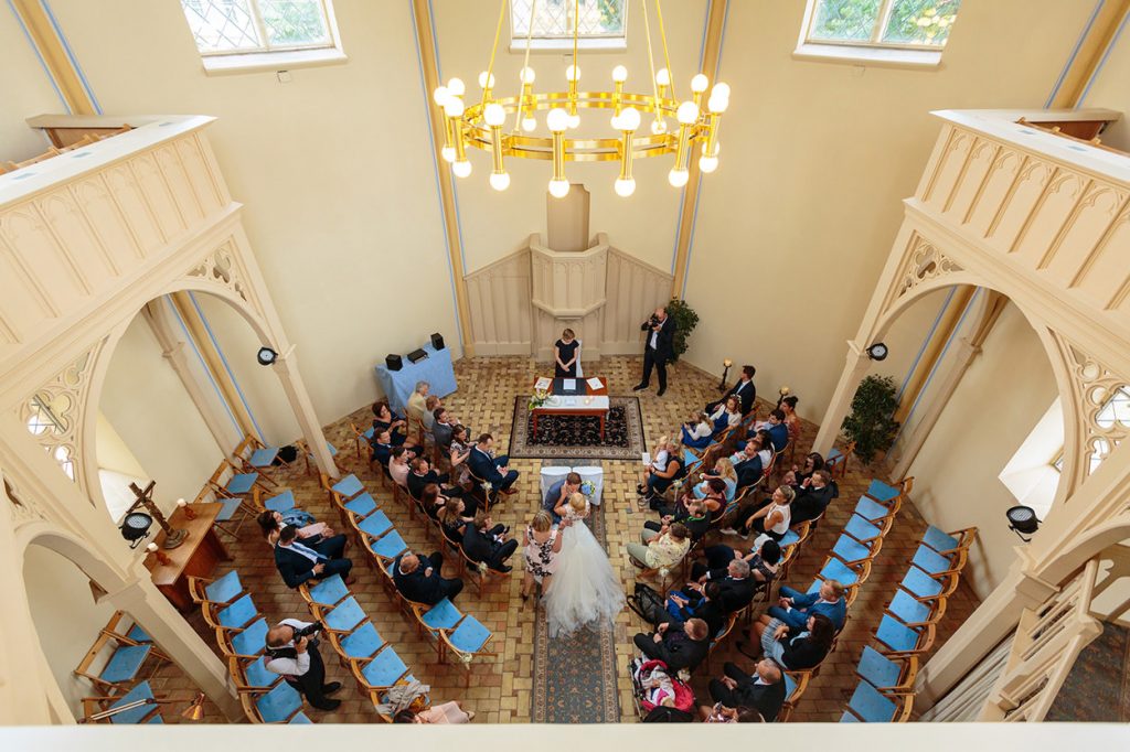 Trauung in der Alte Neuendorfer Kirche Potsdam