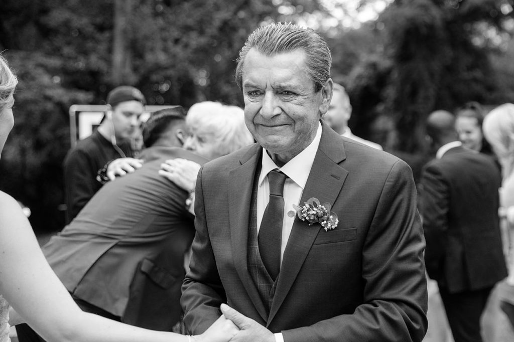 Die Gratulation des Brautpaares ist immer höchst emotional