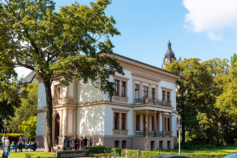 Das Standesamt in Berlin Charlottenburg: Villa Kogge in Alt-Lietzow. Die Villa Kogge ist das Standesamt in Berlin Charlottenburg