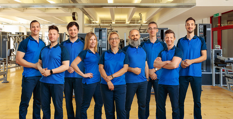 Kreativer Vorschlag für Gruppenbild als Composing von Einzelbildern zur Coronazeit