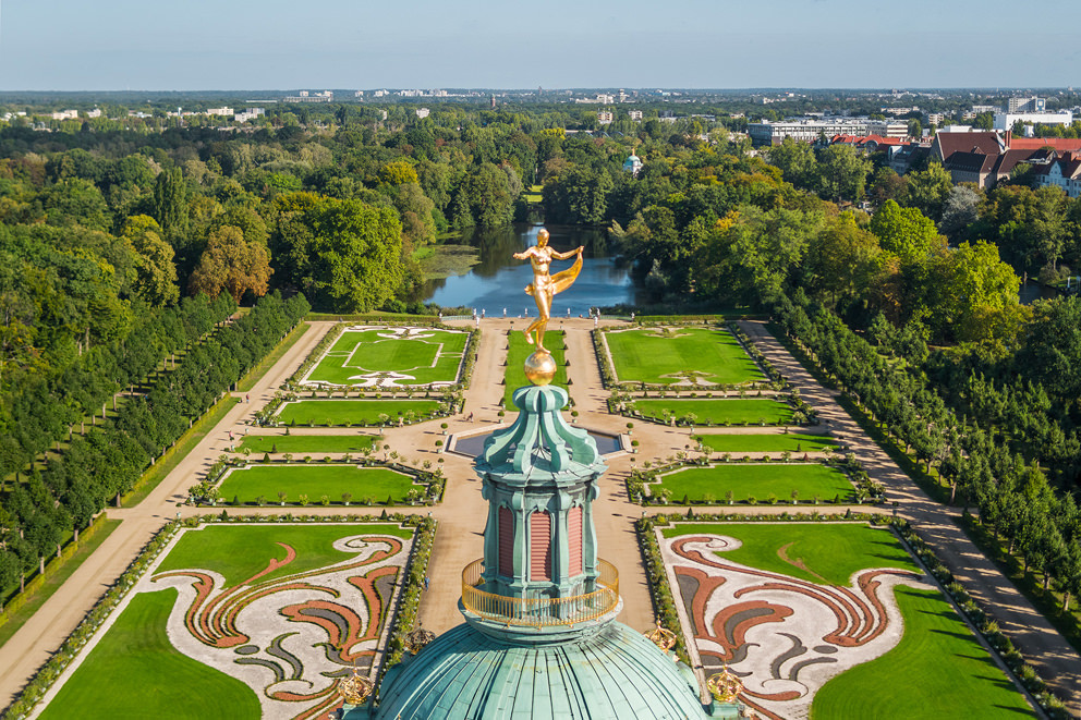 Luftaufnahme der Kuppel vom Schloss Charlottenburg in Berlin im Auftrag für die SPSG