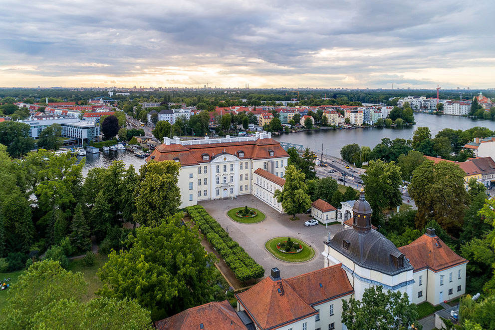 Luftbild Berlin Schloss Köpenick auf der Insel