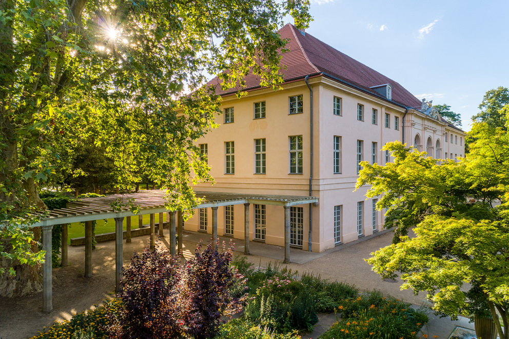 Luftaufnahme von Park und Schloss Schoenhausen in Berlin im Auftrag für die SPSG