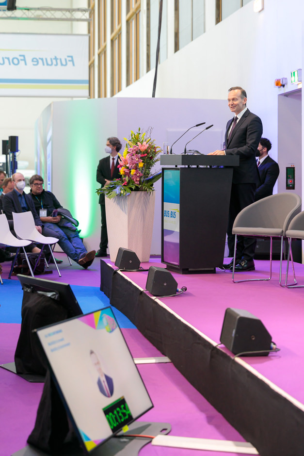 Bundesminister für Verkehr spricht auf Messe in Berlin Bundesminister für Verkehr spricht auf Messe in Berlin