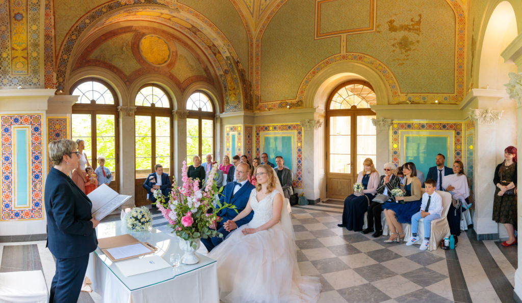 Standesamtliche Trauung im Belvedere auf dem Pfingstberg in Potsdam in einem Foto von den oft zu zweit arbeitenden Hochzeitsfotografen Reinhardt & Sommer aus Potsdam