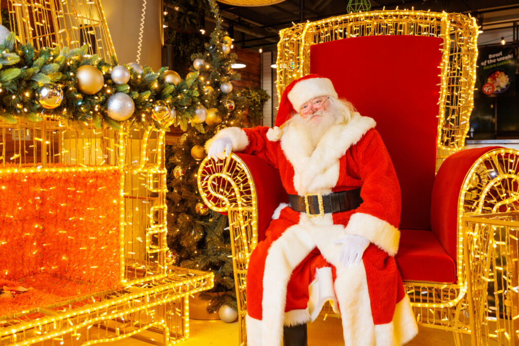 Weihnachtsmann Eventdruck für Shoppingmalls mit Reinhardt & Sommer Fotografen