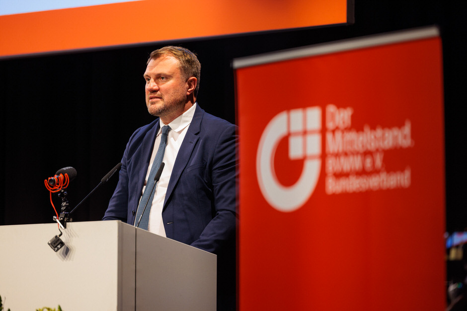 Wirtschaftsminister Keller bei Mittelstandstag BVMW