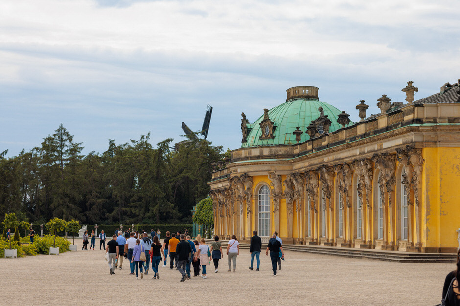 Konferenzteilnehmer besuchen Schlosspark Sanssouci